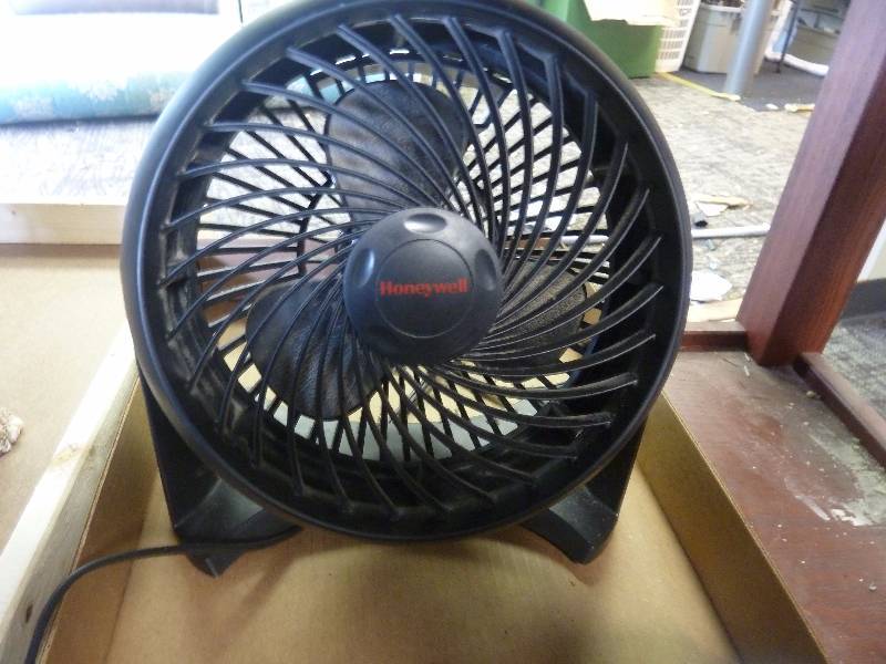lot 137 image: Fan