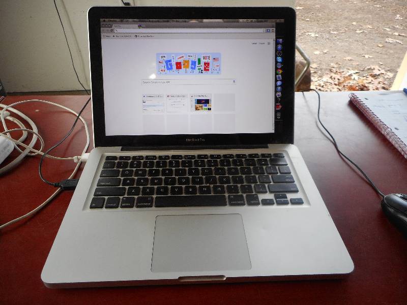 Apple Mac Book Pro Laptop Computer