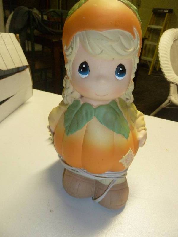 Precious Moments Pumpkin Girl wLight