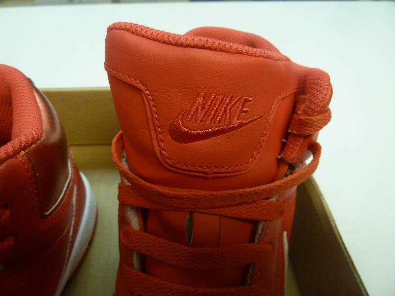Nike Tennis Shoes