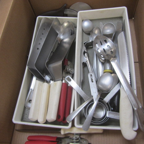 lot 58 image: Utensils