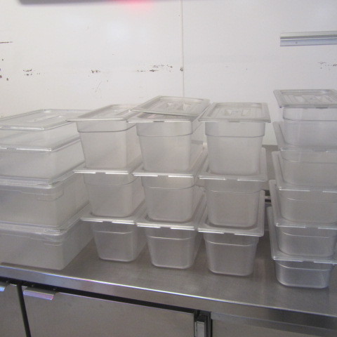 lot 61 image: Cambro & Rubbermaid Storage