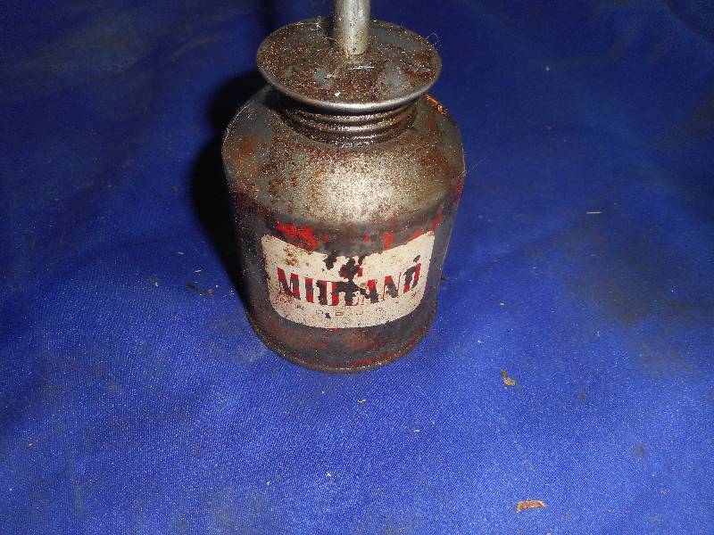 VINTAGE MIDLAND OILER CAN