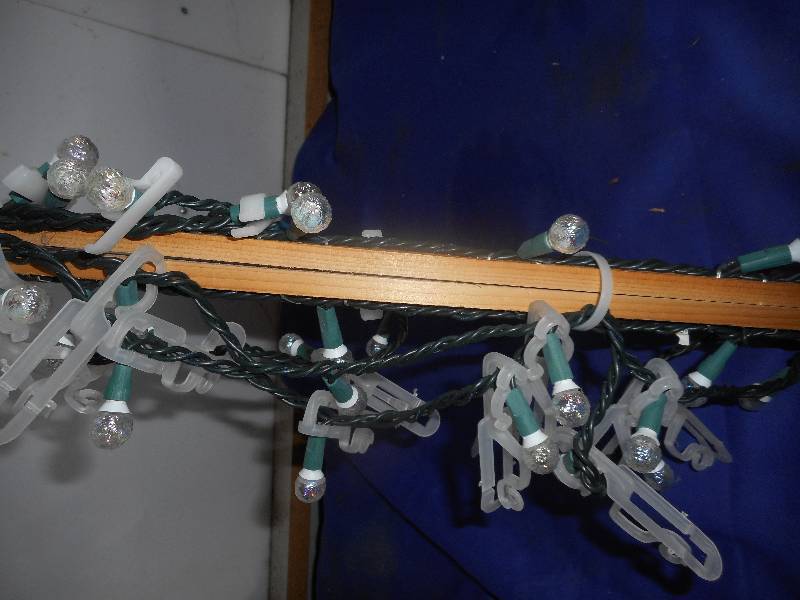 RUNNING BULB LIGHTS
