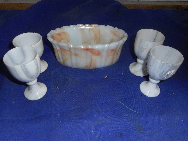 VINTAGE GLASSWEAR