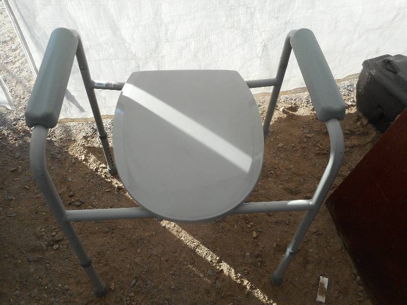 STOOL RISER WITH HANDLES
