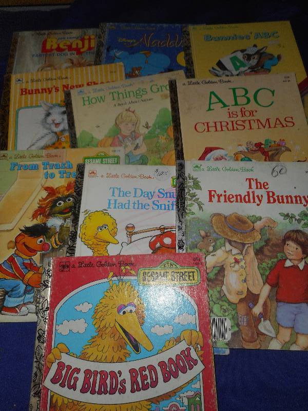 10 COLLECTIBLE GOLDEN BOOKS