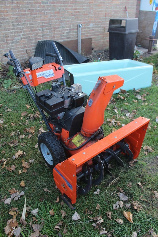 Husqvarna Snow Blower