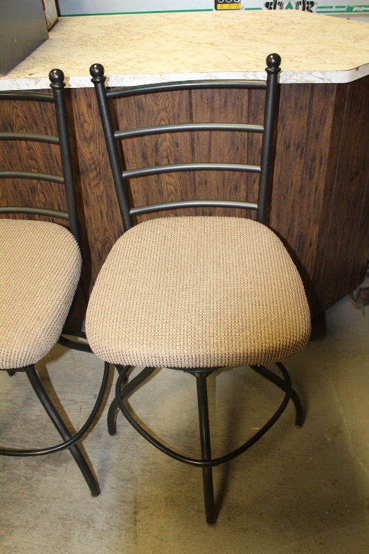 3 Bar Stools