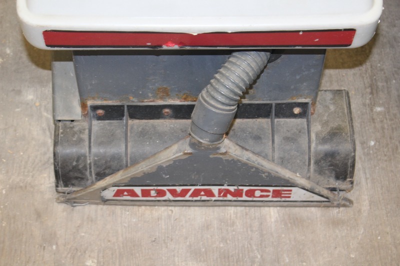 Commercial Carpet Shampooer