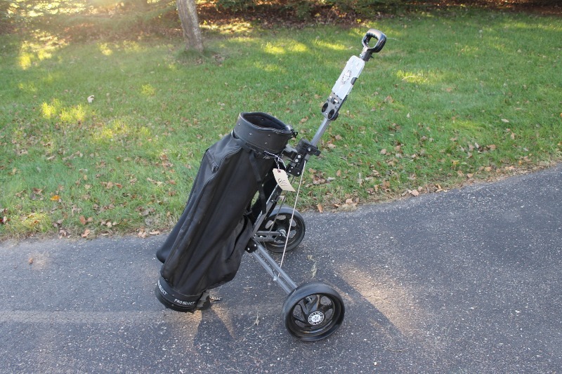 lot 85 image: Golf Bag and Pull-Cart