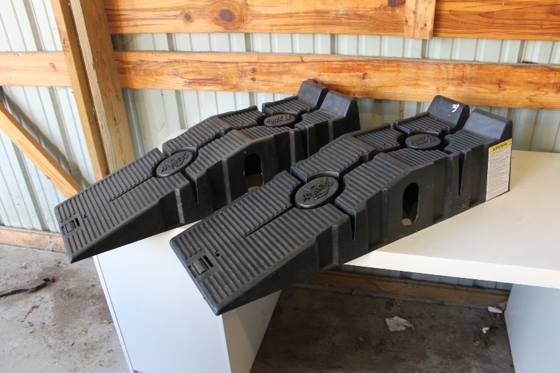 lot 87 image: Rhino Ramps (set)