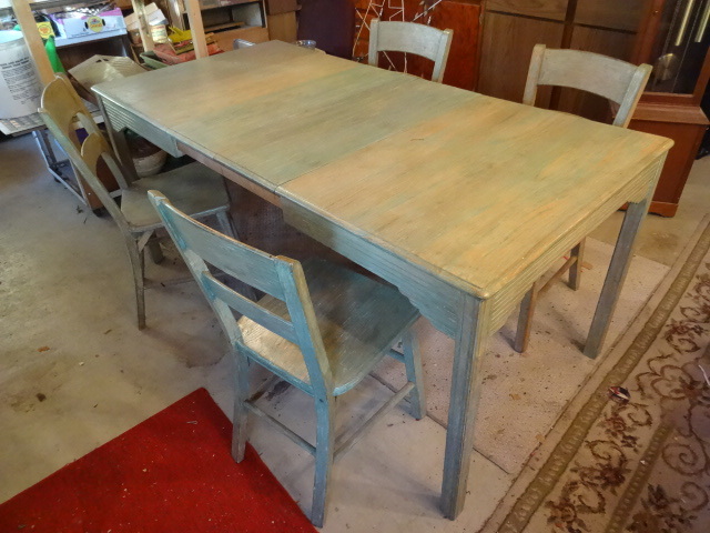 lot 2 image: Vintage Wood Kitchen Table.