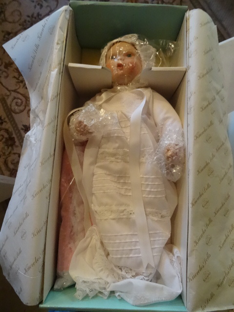 lot 31 image: Knowles Baby Book Treasure Doll New