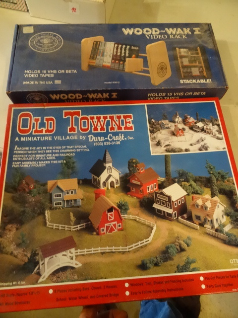 lot 43 image: Old Towne Miniature Village Craft,