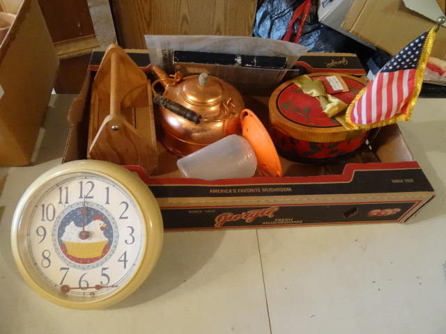 lot 52 image: Copper Tea Pot, Clock
