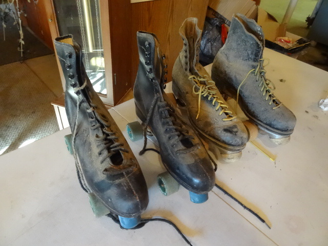 lot 61 image: 2 Pair of Mens Roller Skates Vintage
