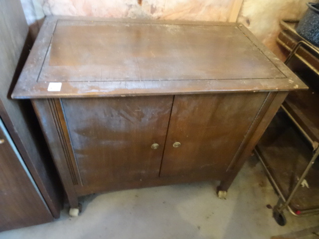 lot 62 image: Record Cabinet on Wheels