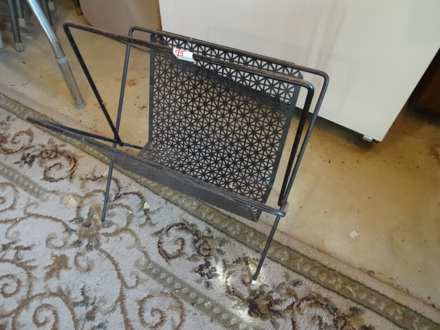 lot 75 image: Vintage Metal Magazine Rack