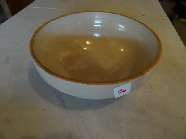 lot 76 image: Pottery Bowl 11