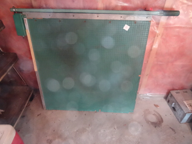 lot 77 image: Cutting Paper Board 30 Sq.