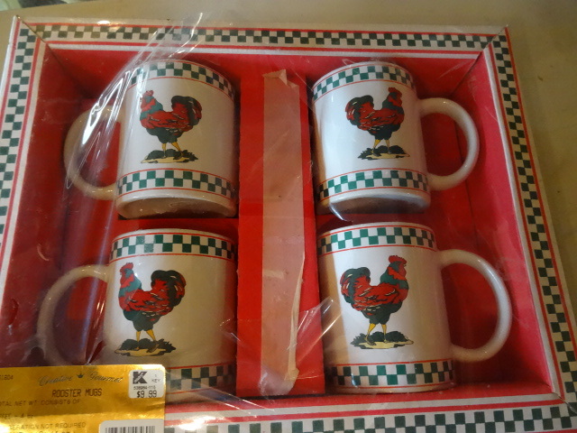 lot 81 image: Set of 4 Rooster Coffee Mugs New