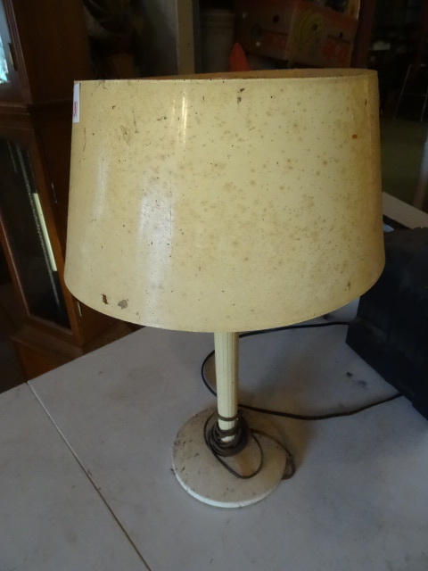 lot 131 image: 1950s -1960 Table Lamp