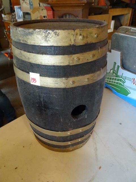 lot 133 image: Keg Wooden 16 X 11
