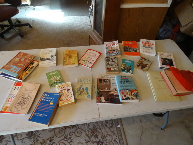 lot 173 image: Misc Books, Birds, Collectibles, Flowers
