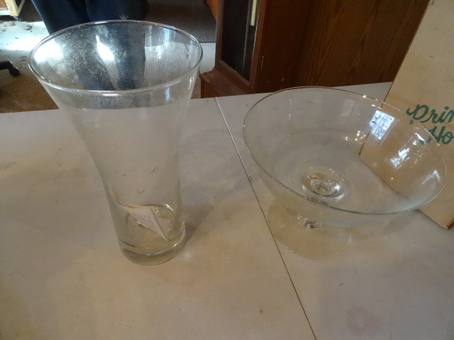 lot 176 image: Princess House Etched Glass Compote