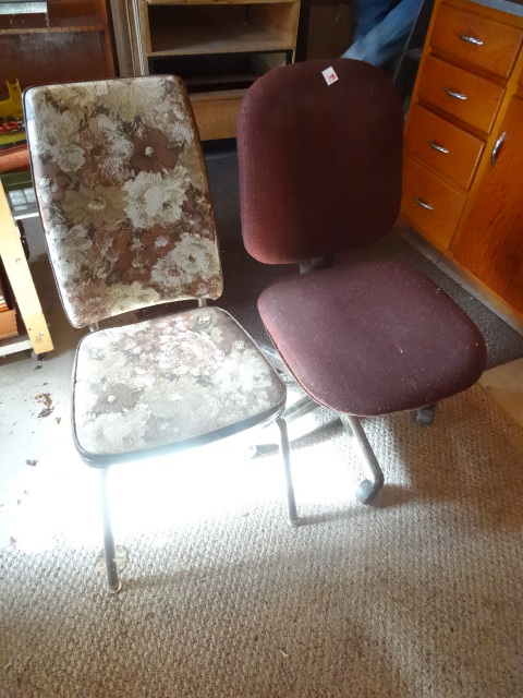 lot 178 image: Office Chair On Wheels Vintage