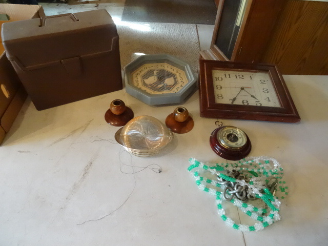lot 180 image: Misc Clocks, Plant Hanger,