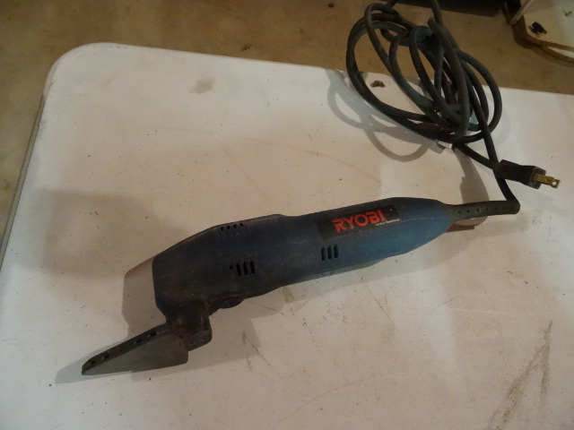 lot 184 image: Ryobi Detail Sander