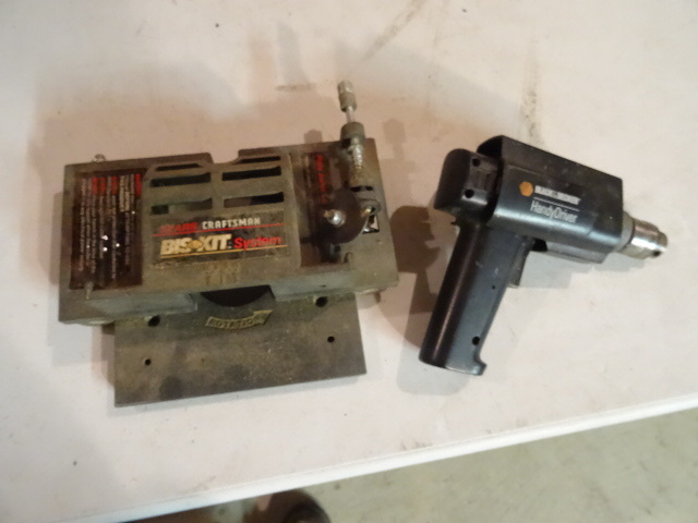 lot 195 image: Sears Craftsman biskit system