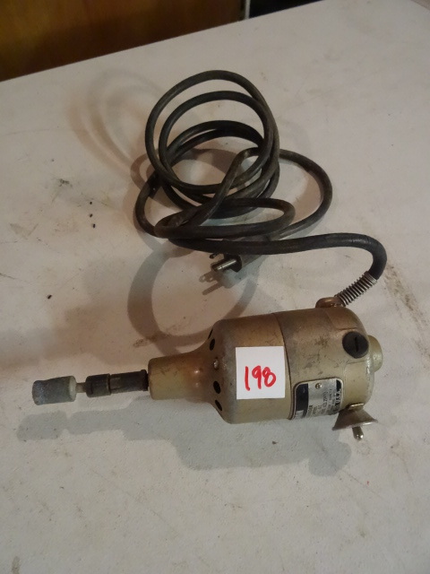 lot 198 image: Craftsman Portable Grinder #62325970