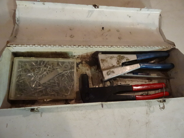 lot 221 image: Rivet Tool Kit