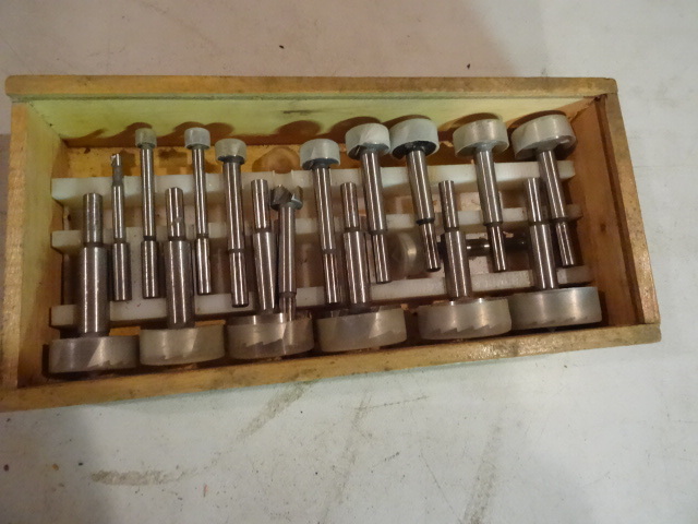 lot 234 image: 16 Piece Fastener Bits Set