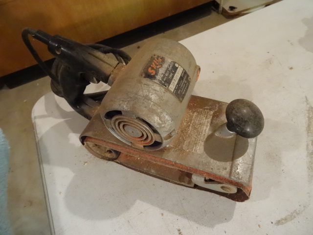 lot 239 image: Skil 4 Belt Sander
