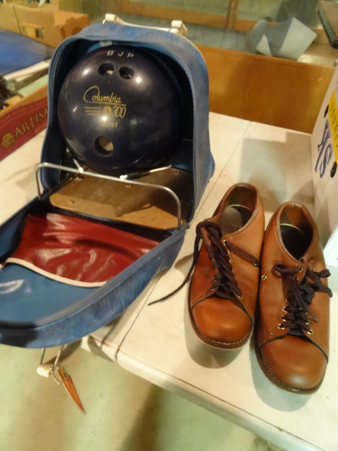 lot 268 image: Colombia Bowling Ball ,