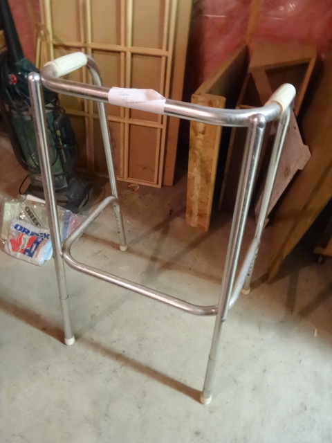 lot 272 image: Walker Aluminum Adjustable Height