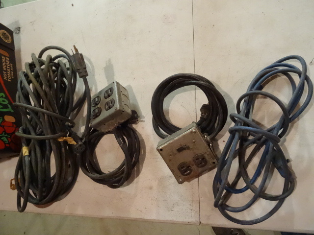 lot 284 image: Misc Extension Cords