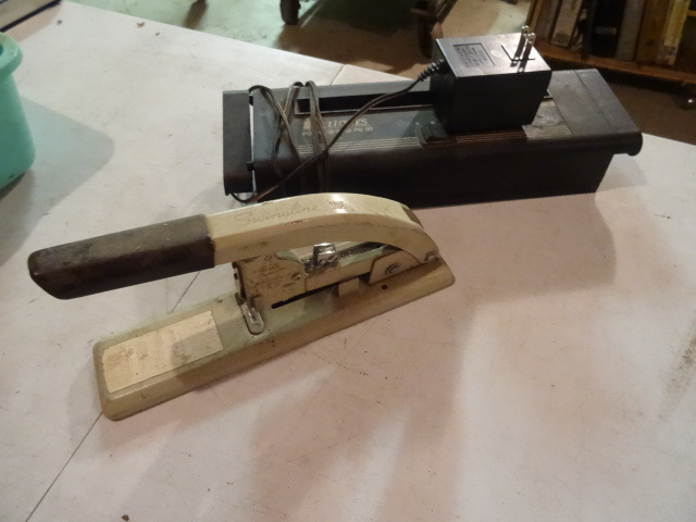 lot 287 image: Heavy Duty Paper Shredder and Stapler