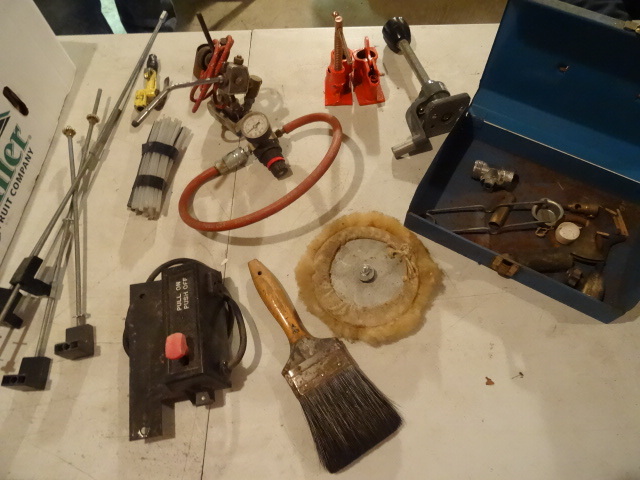 lot 295 image: Soldering Kit, Magnetic Air Blower,