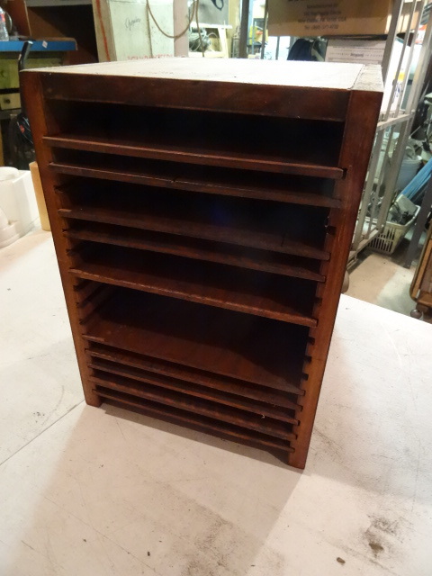 lot 302 image: 10 X 12 X 14 Wooden Adjustable Shelf