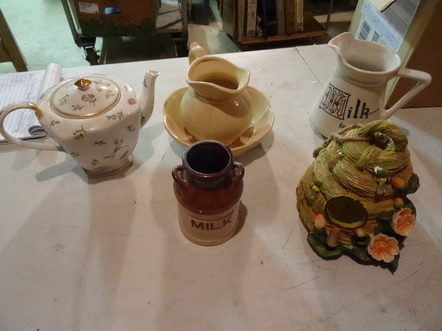 lot 315 image: Misc Pottery and China