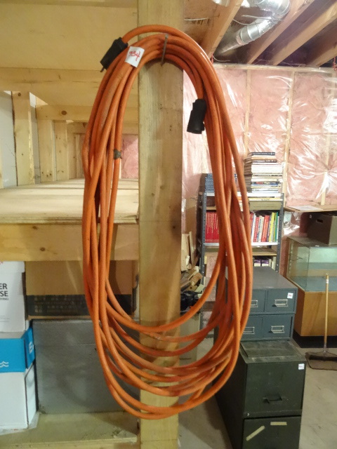 lot 334 image: 25 Extension Cord Heavy Duty