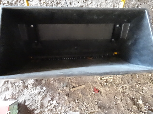lot 341 image: Yard works drop spreader