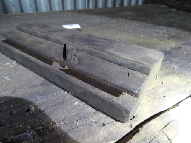 lot 354 image: Vintage moulding plane