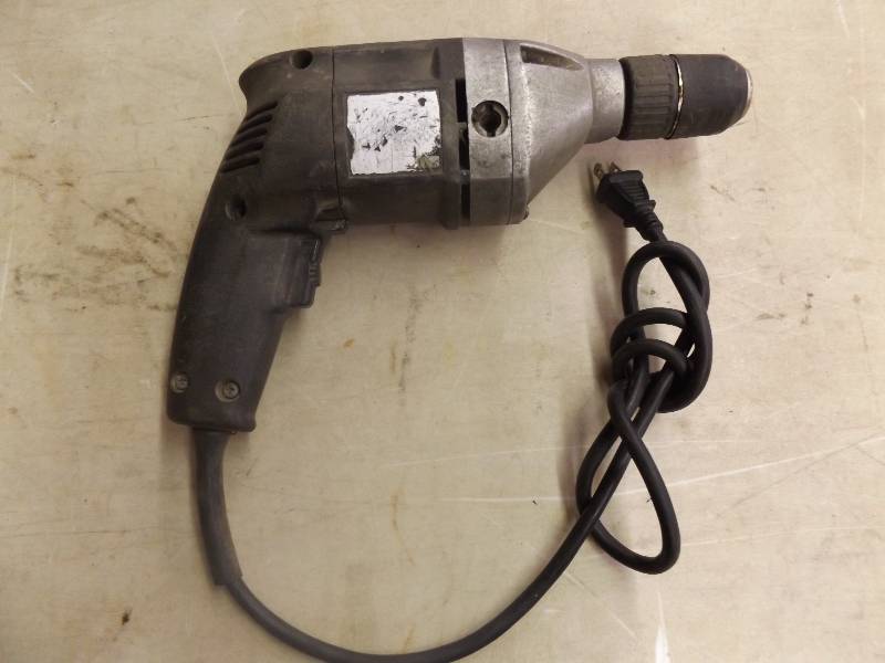 ELECTRIC DRILLDRIVER