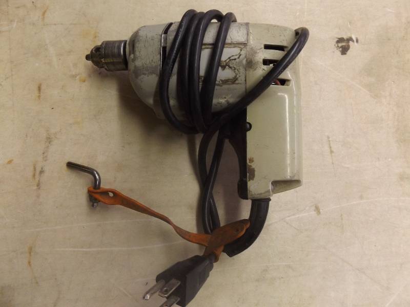 ELECTRIC DRILLDRIVER